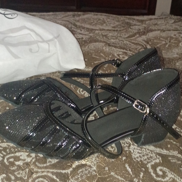 Amazon Low Heel Ballroom Dance Shoes Black Size 8 NWT - Picture 8 of 9